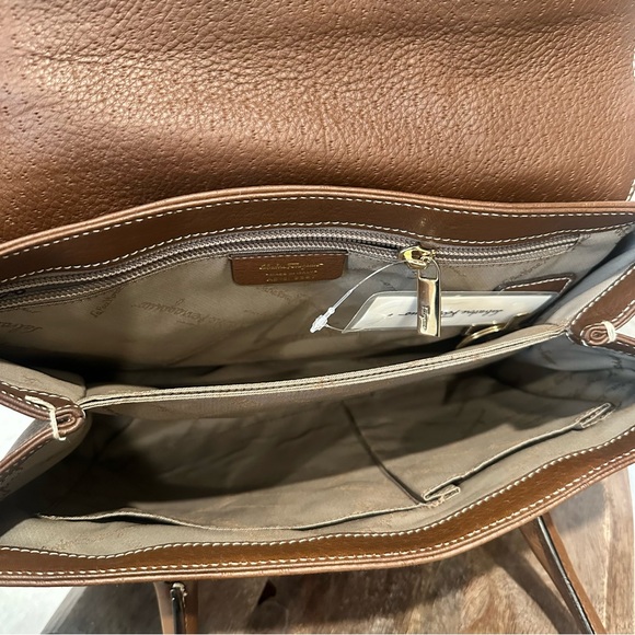 Authentic! Salvatore Ferragamo Gancini Women's Flap Tote Handbag Brown Leather - Picture 12 of 14